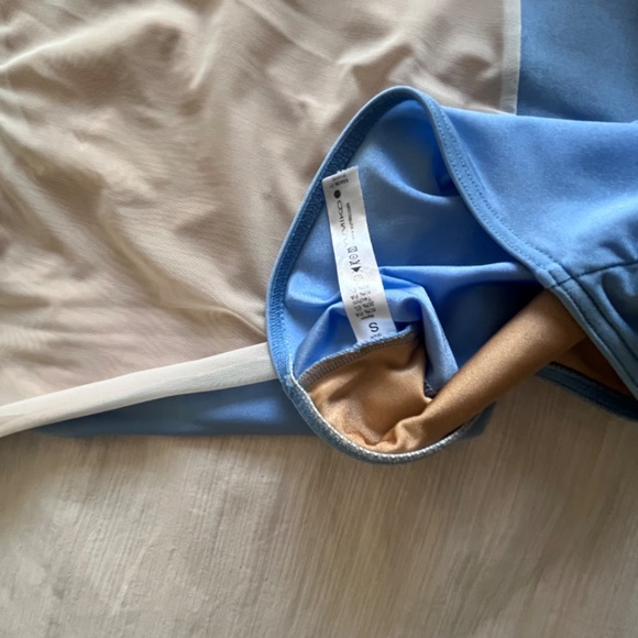 Yumiko Nina leotard blue mesh cap sleeves small - Picture 3 of 6